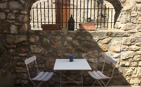 Spacious Pied A Terre With Courtyard Garden